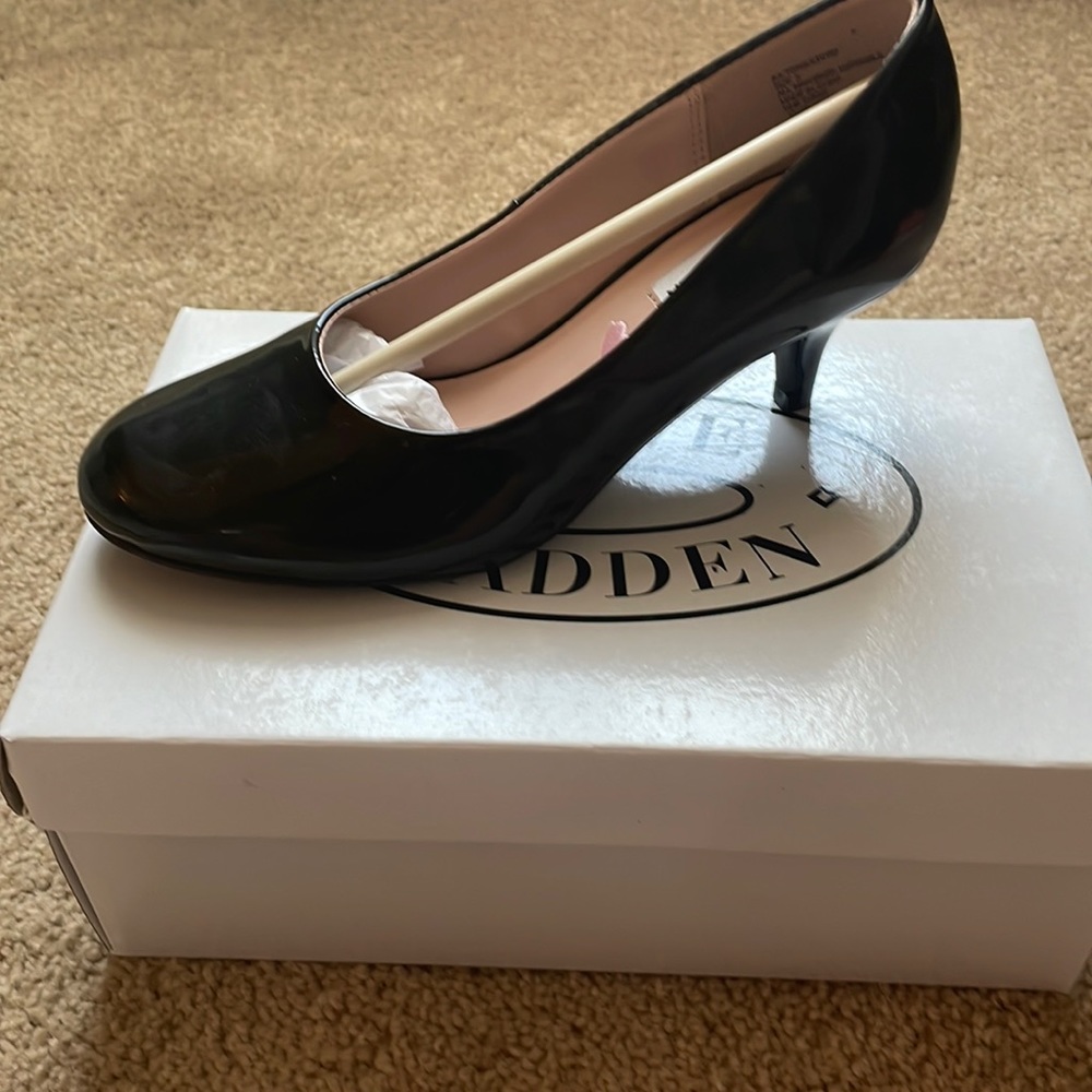 Steve Madden girls dress pumps